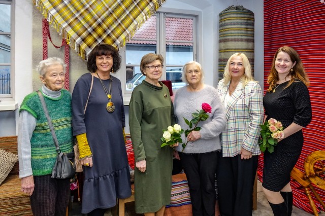 Tautas lietišķās mākslas studijas "Vīkale" jubilejas izstādes atklāšanas pasākums 2025. gadā